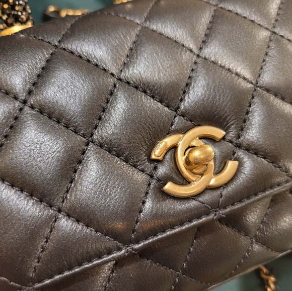 Mini Coco top handle in crystal - Picture 4 of 9